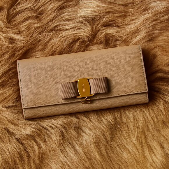 Salvatore Ferragamo Vara Bow Beige Leather Wallet | Women’s Luxury Designer - Picture 1 of 14